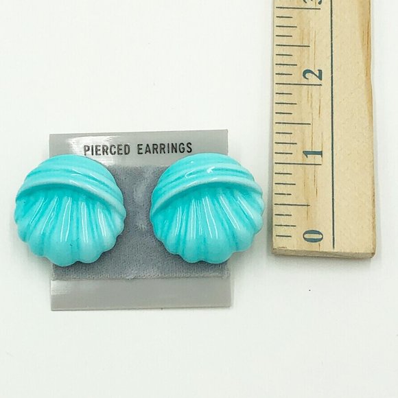 SEA SHELL Aqua Blue Stud Earring Vintage Jewelry - Picture 2 of 2